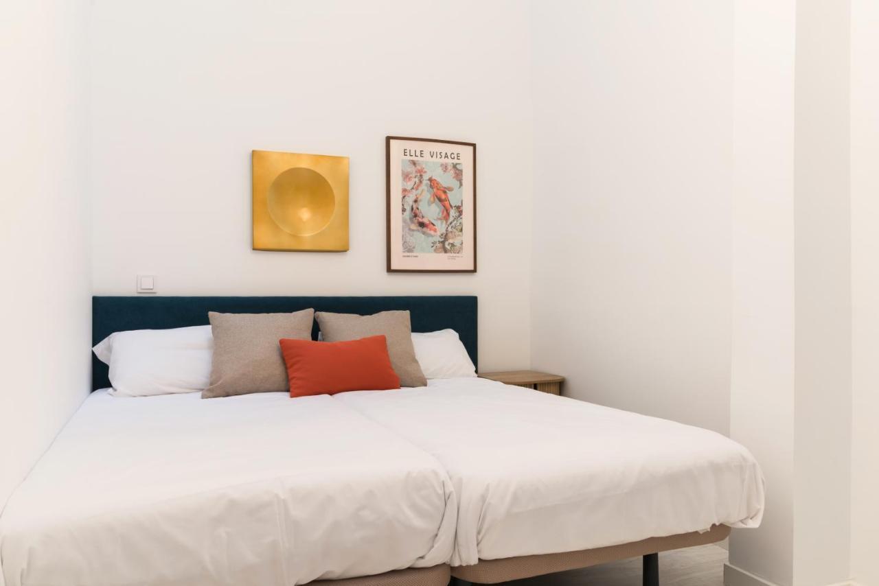 Acogedor Y Comodo Apartamento Madrid A/C Luaran gambar