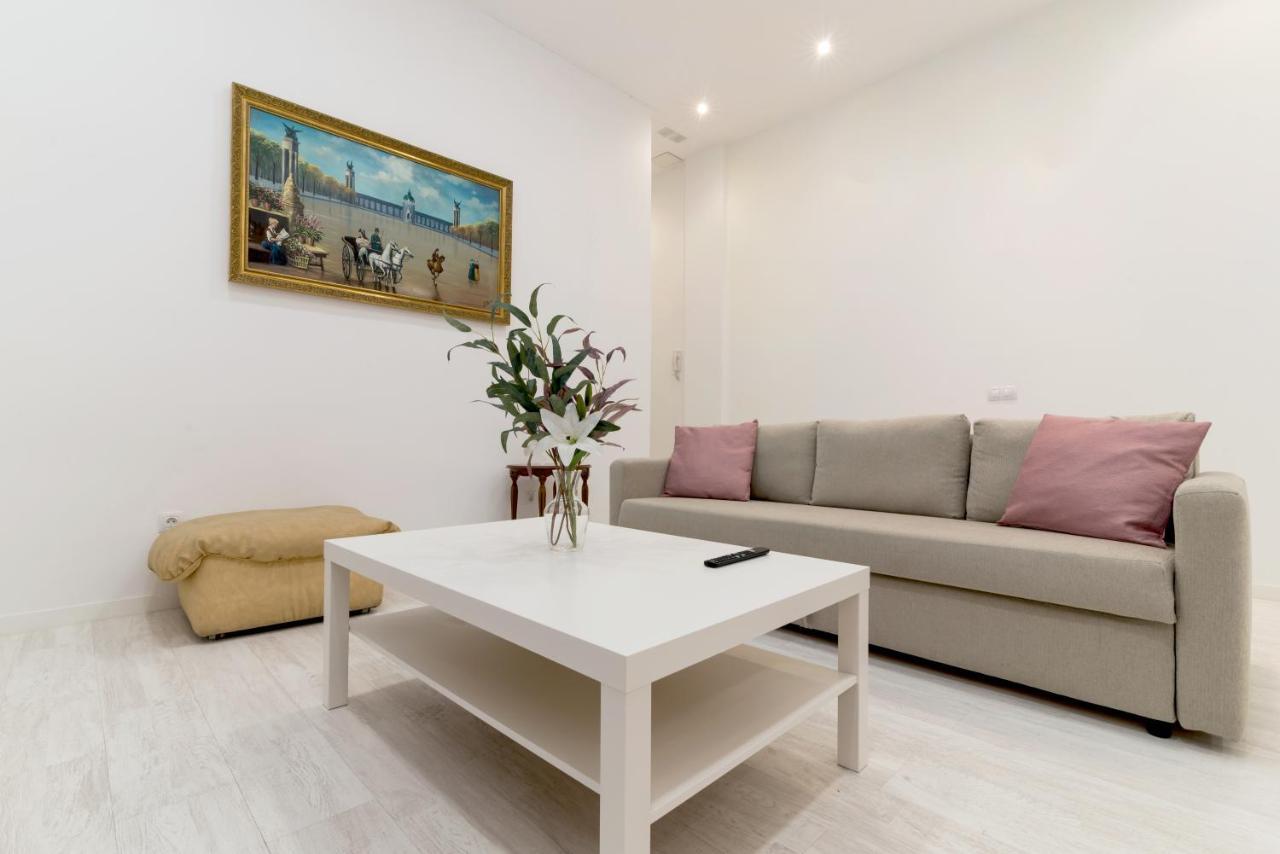 Acogedor Y Comodo Apartamento Madrid A/C Luaran gambar