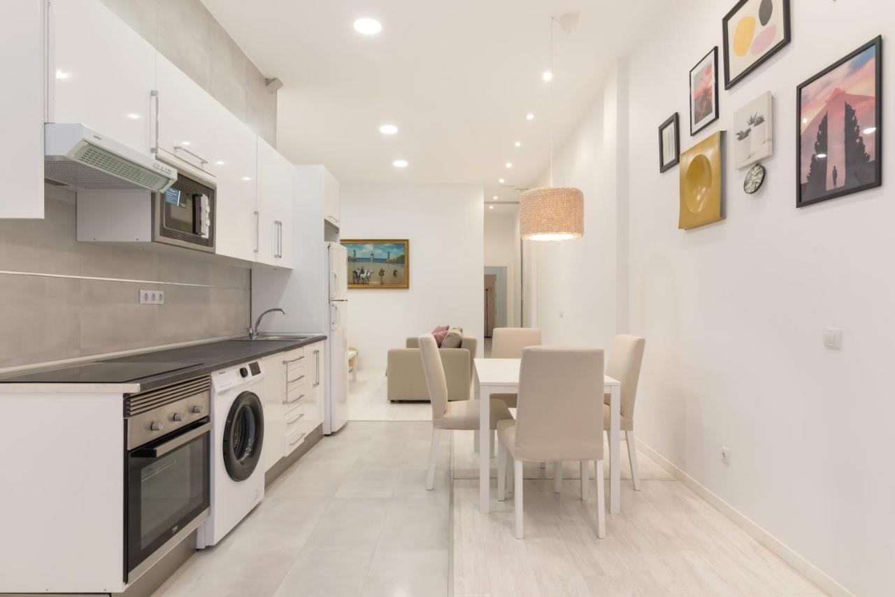 Acogedor Y Comodo Apartamento Madrid A/C Luaran gambar