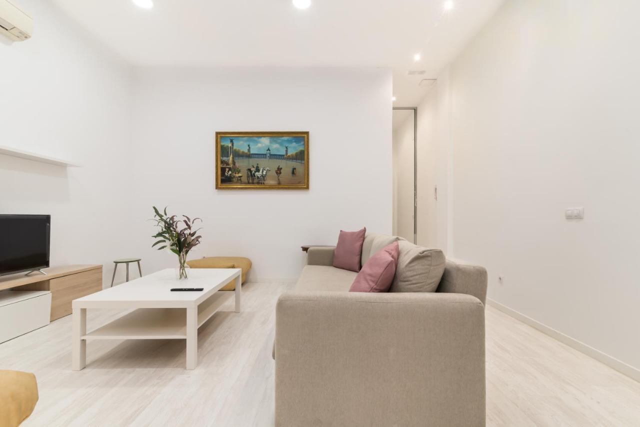 Acogedor Y Comodo Apartamento Madrid A/C Luaran gambar