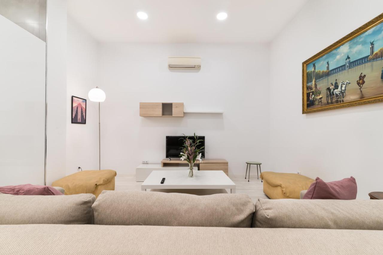 Acogedor Y Comodo Apartamento Madrid A/C Luaran gambar